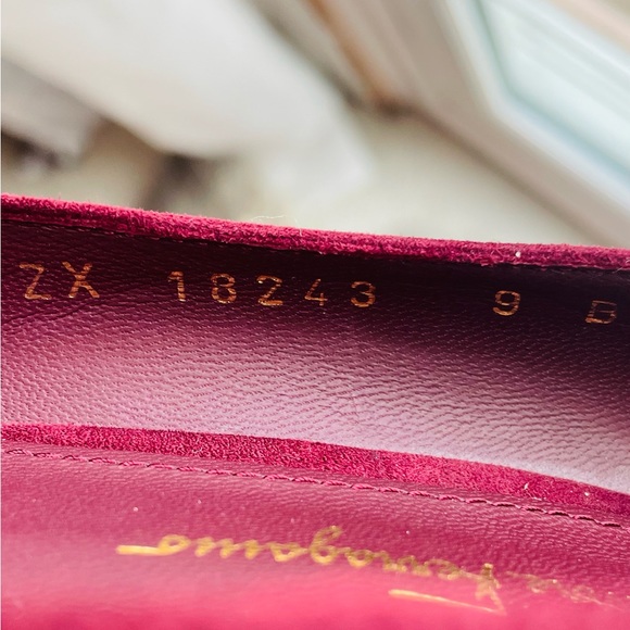 Ferragamo Cylinder Heels - Picture 8 of 12